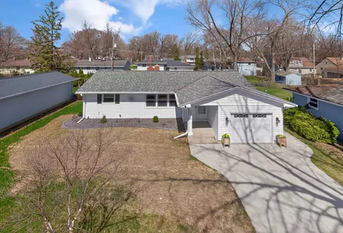 1080 Thorndale St, Green Bay, WI 54304