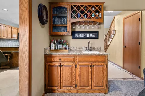 Entry Way - 2611 N Nicholas St, Appleton, WI 54914 photo 7 of 11