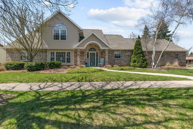 2611 N Nicholas St, Appleton, WI 54914