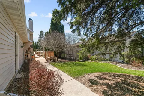 Exterior - 2611 N Nicholas St, Appleton, WI 54914 photo 11 of 13