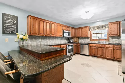 Kitchen - 2611 N Nicholas St, Appleton, WI 54914 photo 2 of 4
