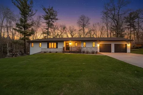 371 Wesley Ave, Green Bay, WI 54302