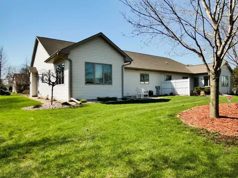 Exterior - 4732 N Fallview Ln #1701, Appleton, WI 54913 photo 10 of 11