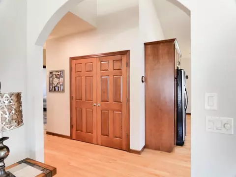 Entry Way - 4732 N Fallview Ln #1701, Appleton, WI 54913 photo 6 of 6