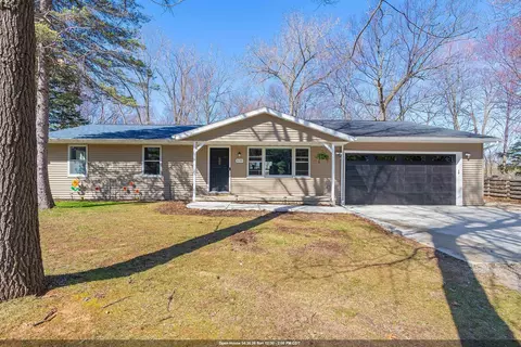 3175 Birch Rd, Suamico, WI 54173