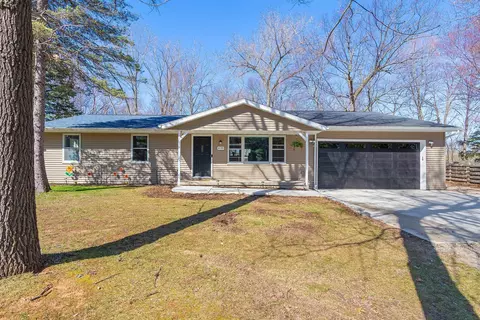 3175 Birch Rd, Suamico, WI 54173
