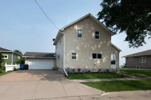 28 Lake St, Oshkosh, WI 54901