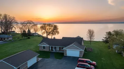 7878 S Us Hwy 45, Oshkosh, WI 54902