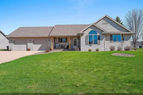 2776 Steamboat Springs Run, Green Bay, WI 54313