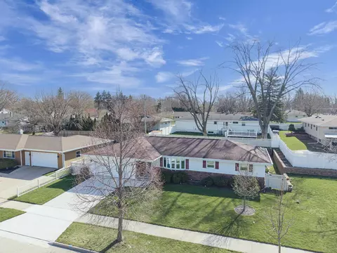 View/Area - 1508 N Eugene St, Appleton, WI 54914 photo 2 of 12