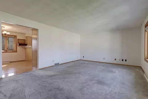 Living - 1508 N Eugene St, Appleton, WI 54914 photo 2 of 4