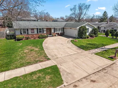 1708 N Birchwood Ave, Appleton, WI 54914