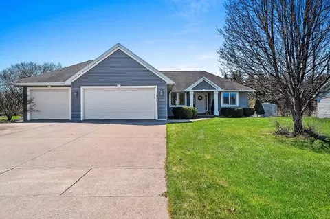 2190 Daly Dr, Green Bay, WI 54311
