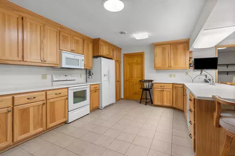 Kitchen - 10 N Kurt Ave, Appleton, WI 54913 photo 2 of 5