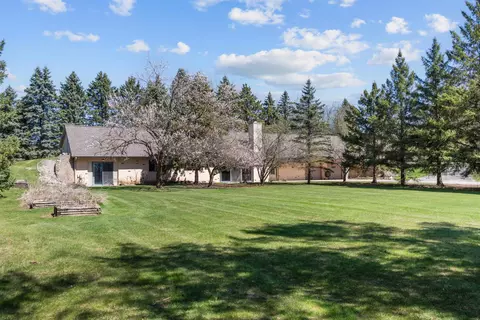 Exterior - 10 N Kurt Ave, Appleton, WI 54913 photo 13 of 17
