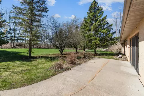 Exterior - 10 N Kurt Ave, Appleton, WI 54913 photo 6 of 17