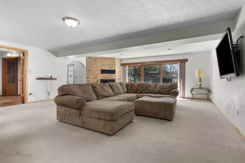 Living - 10 N Kurt Ave, Appleton, WI 54913 photo 6 of 6