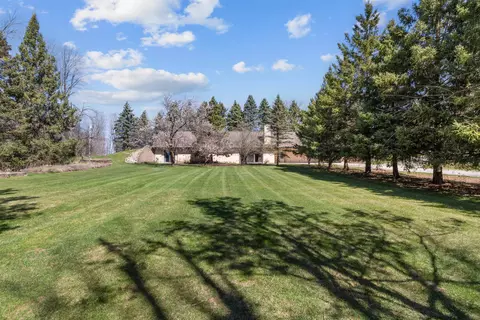 Exterior - 10 N Kurt Ave, Appleton, WI 54913 photo 16 of 17