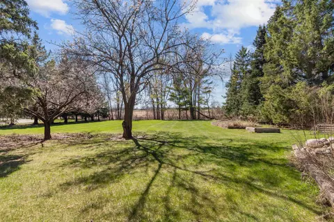 Exterior - 10 N Kurt Ave, Appleton, WI 54913 photo 10 of 17