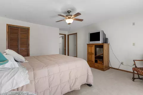 Bedroom - 10 N Kurt Ave, Appleton, WI 54913 photo 2 of 6