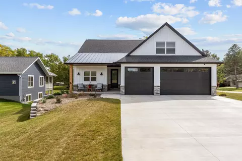 w881 Summit Court, Green Lake, WI 54941