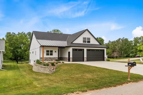 w881 Summit Court, Green Lake, WI 54941