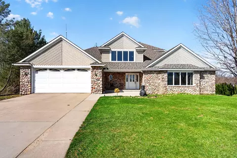 76 Shore Dr, Clintonville, WI 54929