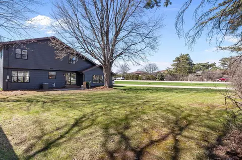 Exterior - 2734 N Beechwood Ct, Appleton, WI 54911 photo 4 of 7