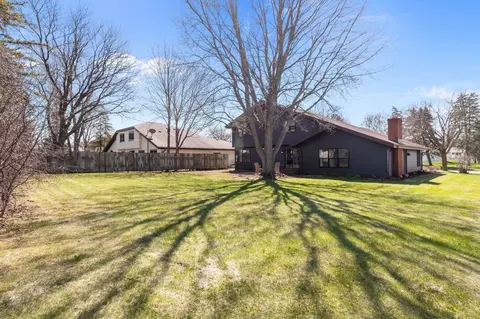 Exterior - 2734 N Beechwood Ct, Appleton, WI 54911 photo 5 of 7