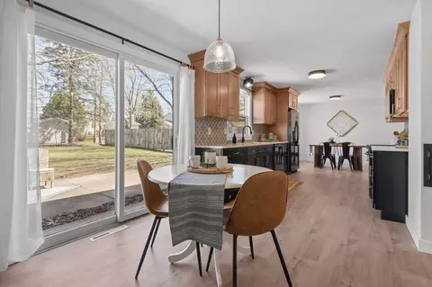 Dining - 2734 N Beechwood Ct, Appleton, WI 54911 photo 5 of 5