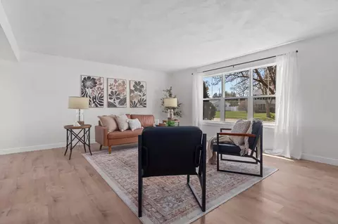 Living - 2734 N Beechwood Ct, Appleton, WI 54911 photo 3 of 7