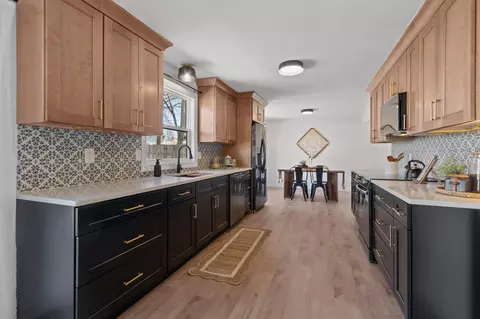 Kitchen - 2734 N Beechwood Ct, Appleton, WI 54911 photo 5 of 5