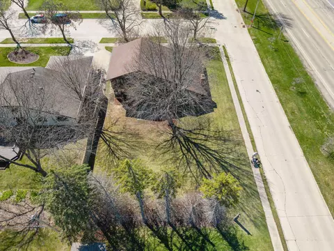 View/Area - 2734 N Beechwood Ct, Appleton, WI 54911 photo 1 of 2