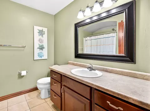 Bath - 4102 E Braeburn Dr, Appleton, WI 54913 photo 1 of 4