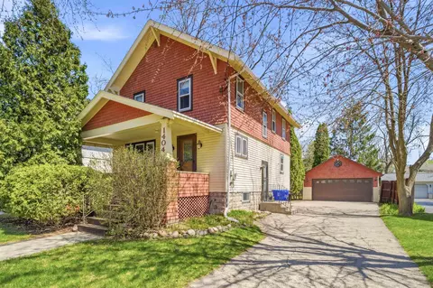 1404 N Superior St, Appleton, WI 54911