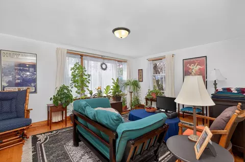 Living - 106 W Parkway Blvd, Appleton, WI 54911 photo 4 of 6