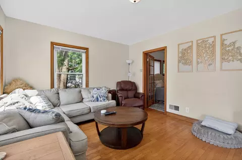 Living - 106 W Parkway Blvd, Appleton, WI 54911 photo 1 of 6