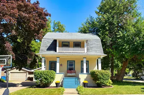 1102 Mt Vernon St, Oshkosh, WI 54901