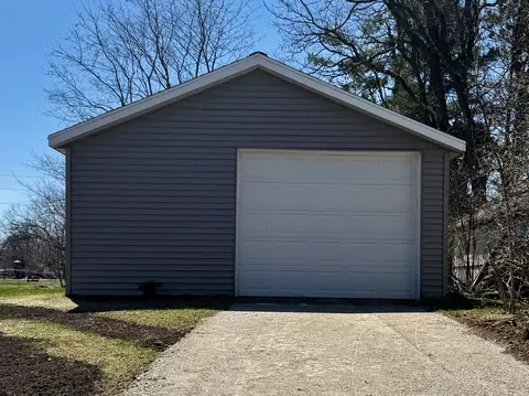 Exterior - 930 E Dall St, Shawano, WI 54166 photo 3 of 6