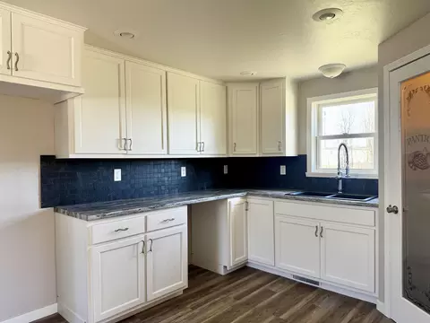 Kitchen - 930 E Dall St, Shawano, WI 54166 photo 2 of 3