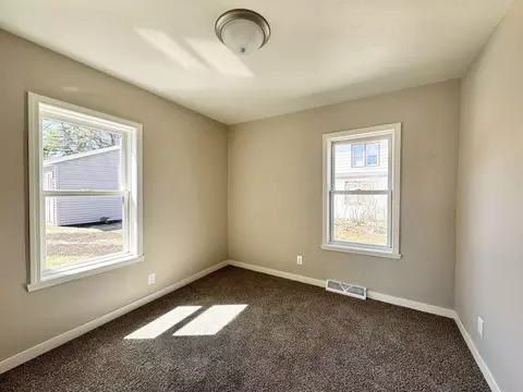 Bedroom - 930 E Dall St, Shawano, WI 54166 photo 1 of 4