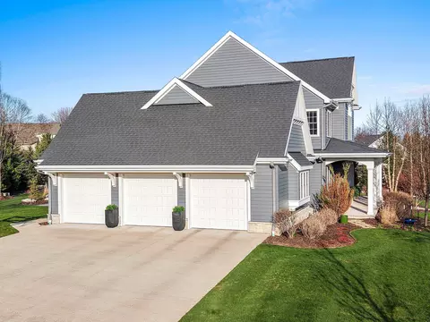 Exterior - 2324 E Highpond Xing, Appleton, WI 54913 photo 8 of 12