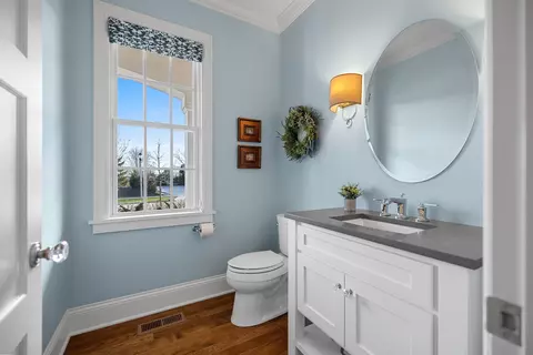 Bath - 2324 E Highpond Xing, Appleton, WI 54913 photo 1 of 10