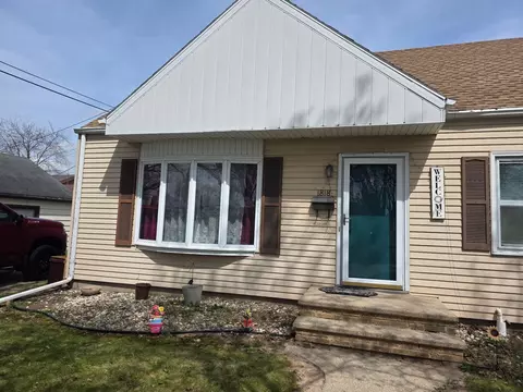 1818 W Commercial St, Appleton, WI 54914