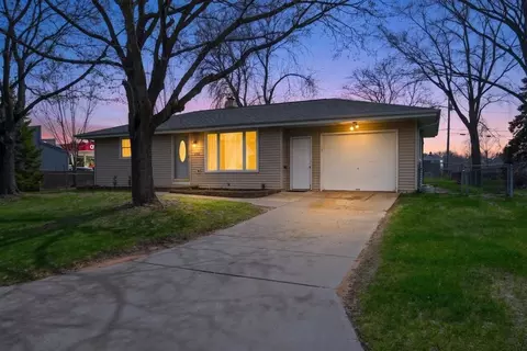 1593 Bond Ct, Green Bay, WI 54303