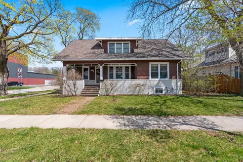 Exterior - 920 N Kin St, Appleton, WI 54911 photo 9 of 9