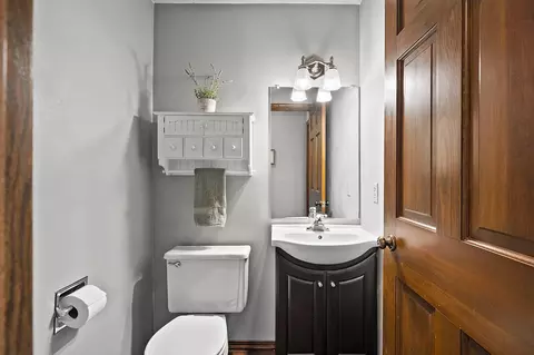Bath - w2251 Pine Lane, Freedom, WI 54130 photo 4 of 4