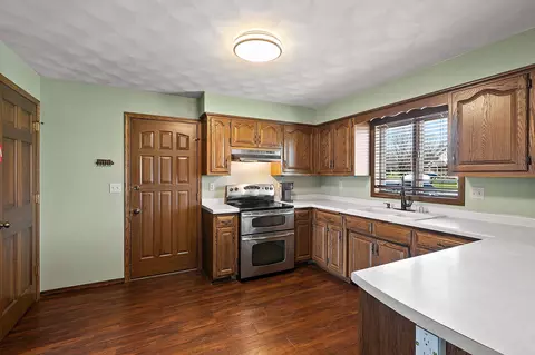 Kitchen - w2251 Pine Lane, Freedom, WI 54130 photo 2 of 4