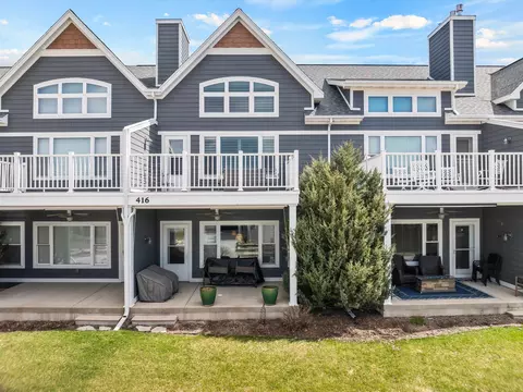 416 S 3rd Ave, Sturgeon Bay, WI 54235