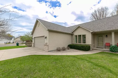 4741 Westbrook Ct, Appleton, WI 54914